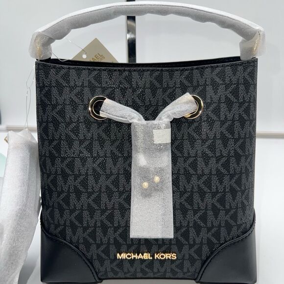 Michael Kors Mercer Small Drawstring Bucket Bag - Picture 2 of 15